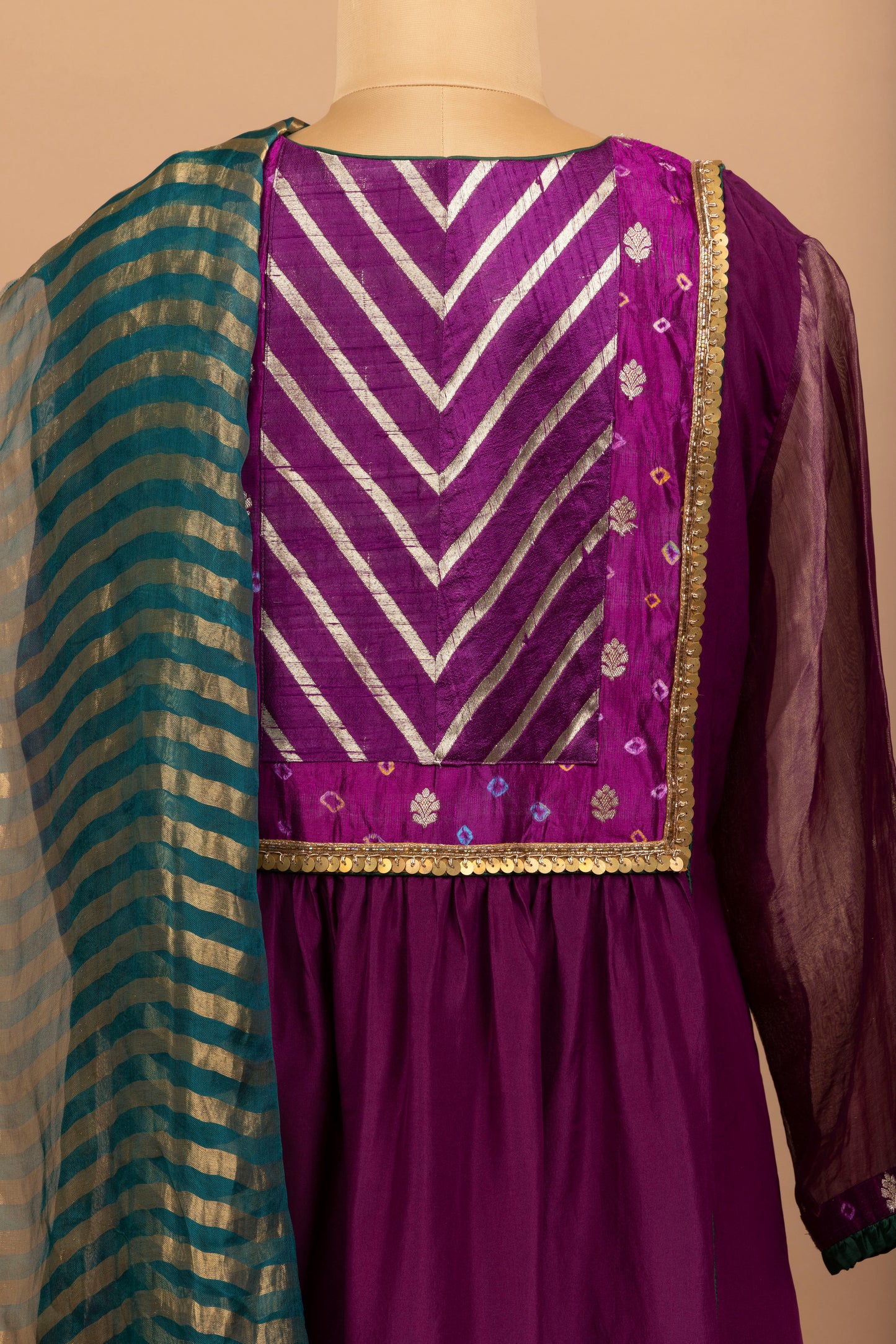 A/3-17: Threads of heritage