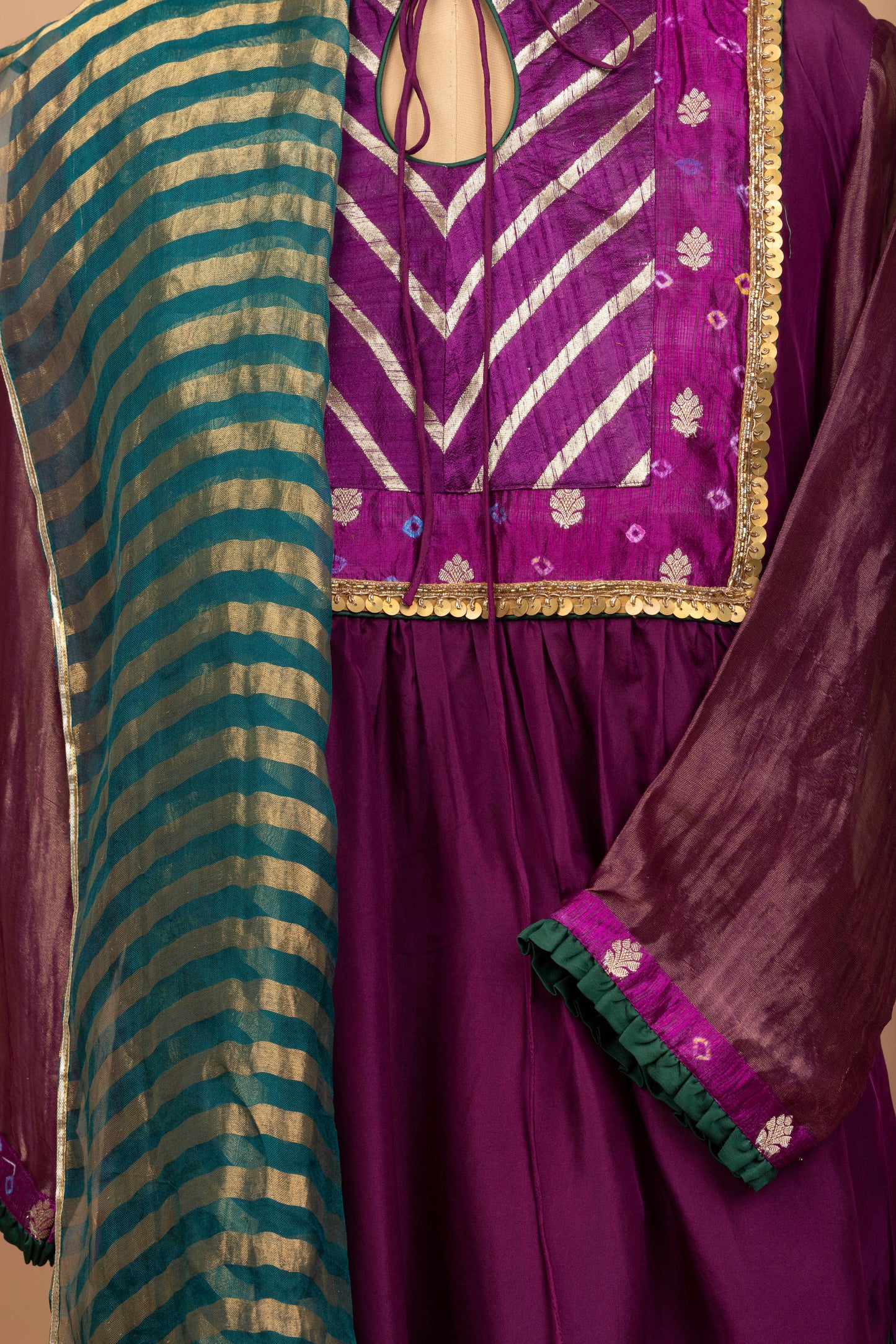 A/3-17: Threads of heritage