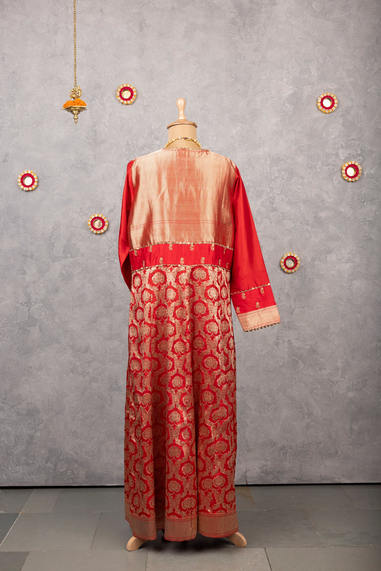 A/2-32: Bridal radiance