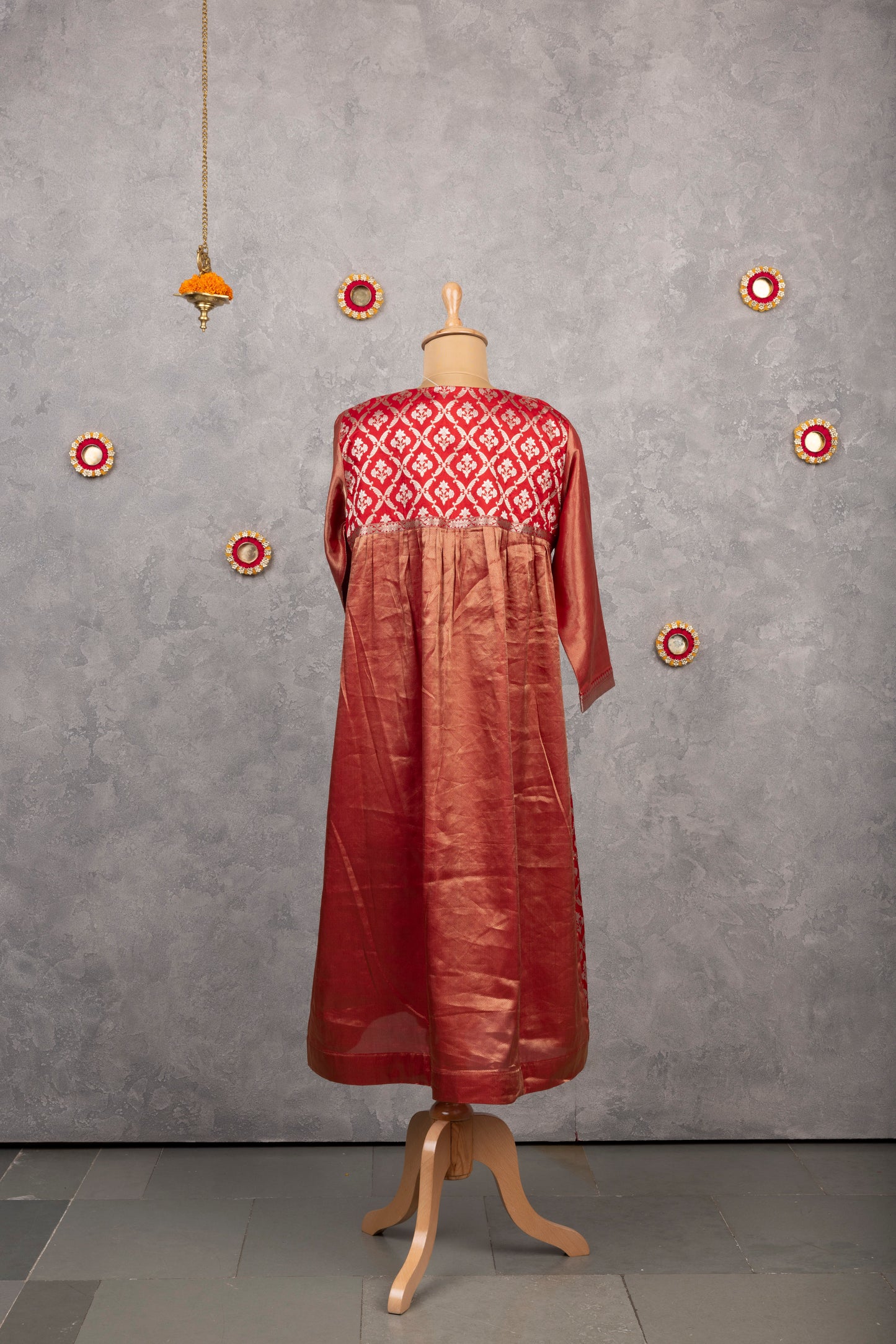 A/3-12: Radiance in red