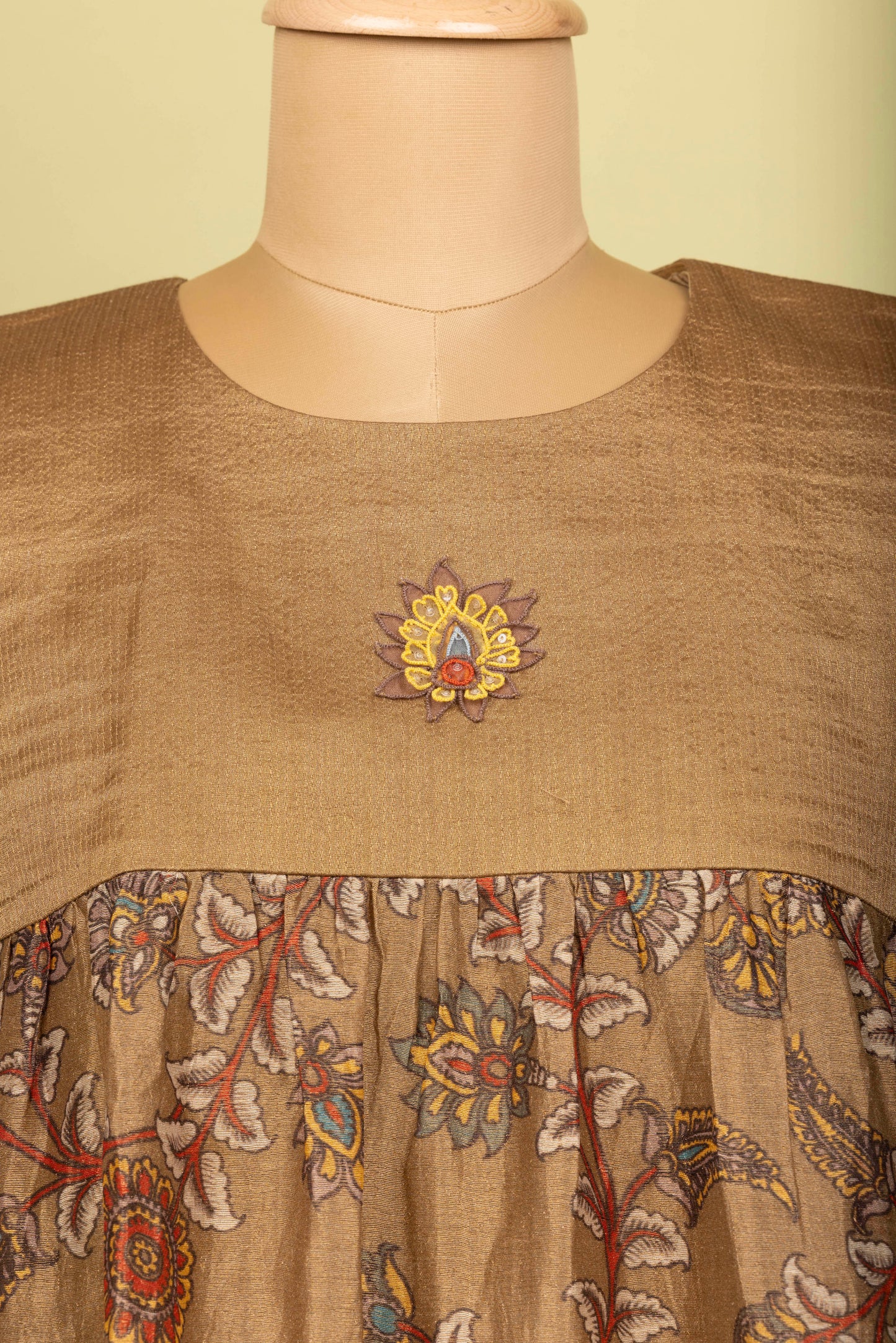 A/3-2: Floral elegance